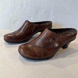 Michael M Brown Leather Mules size 7 with short heels
